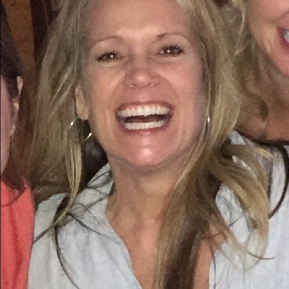 Meet your Posher, Deanne - Picture 1 of 1